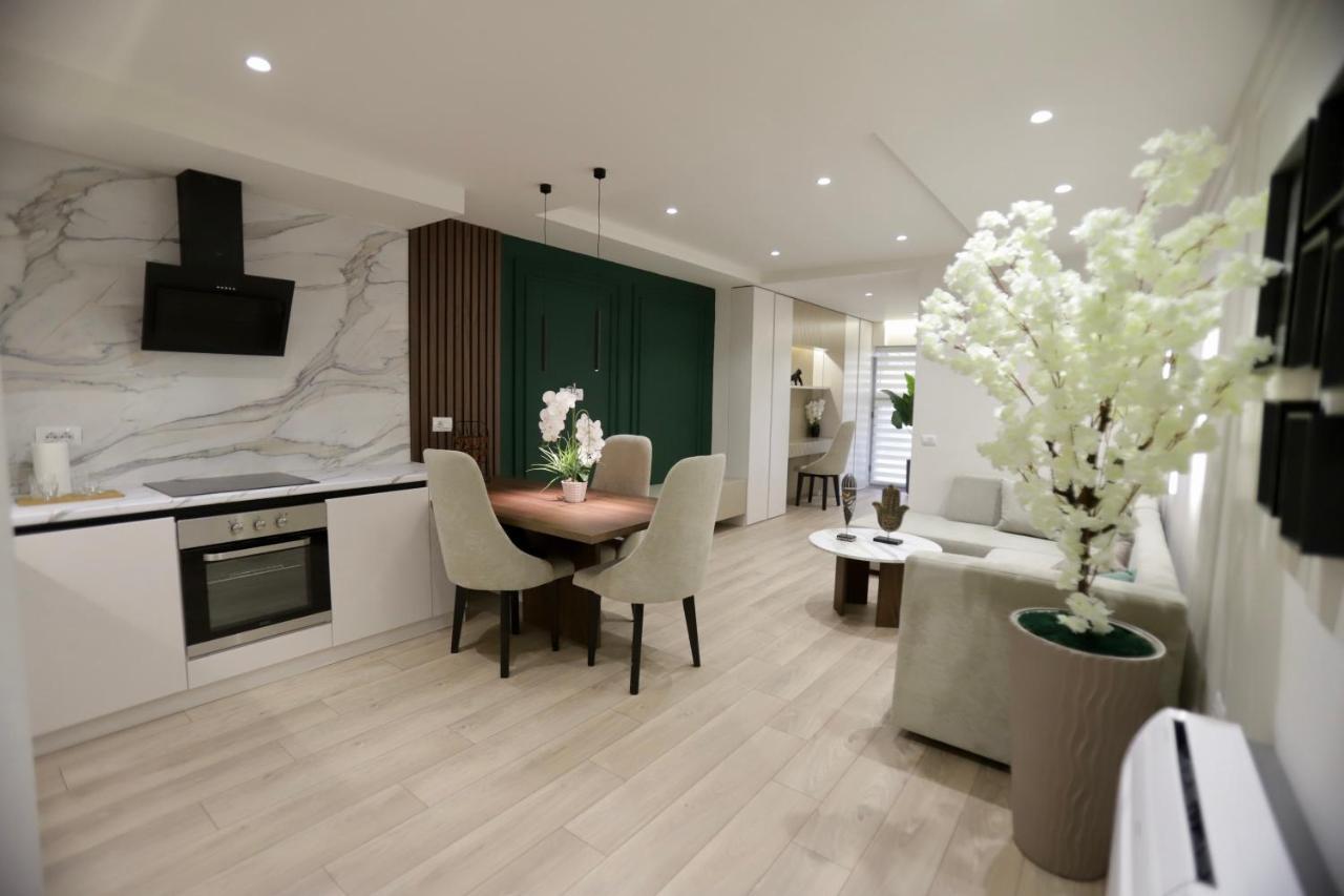 La Grand - New Bazaar Apartment Tirana Exterior photo